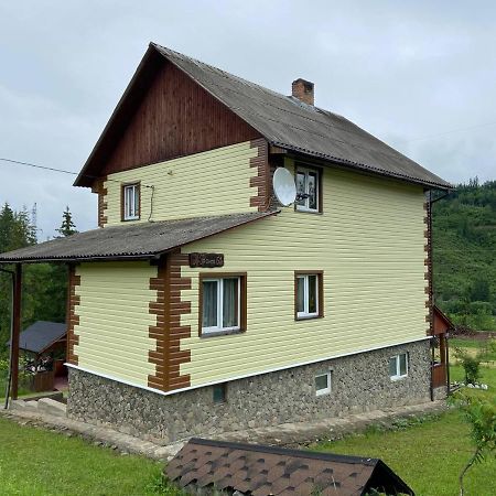 Родинна Оселя 슬랍스크 외부 사진