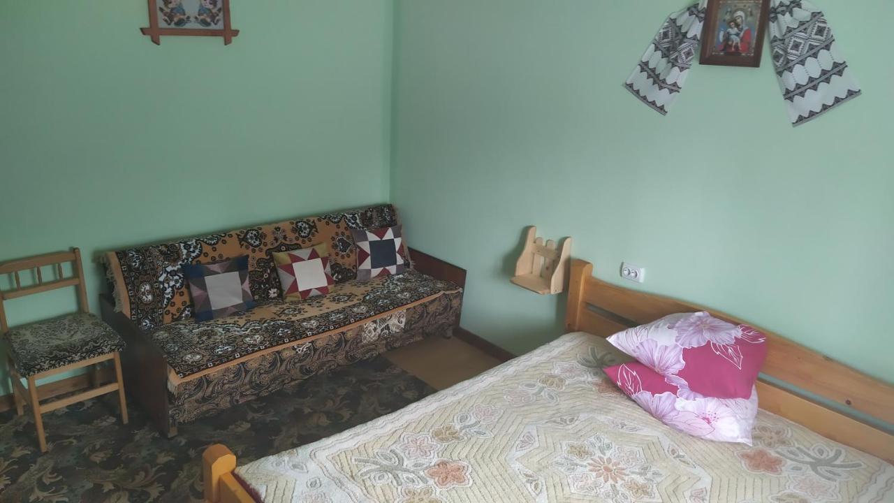 Родинна Оселя 슬랍스크 외부 사진