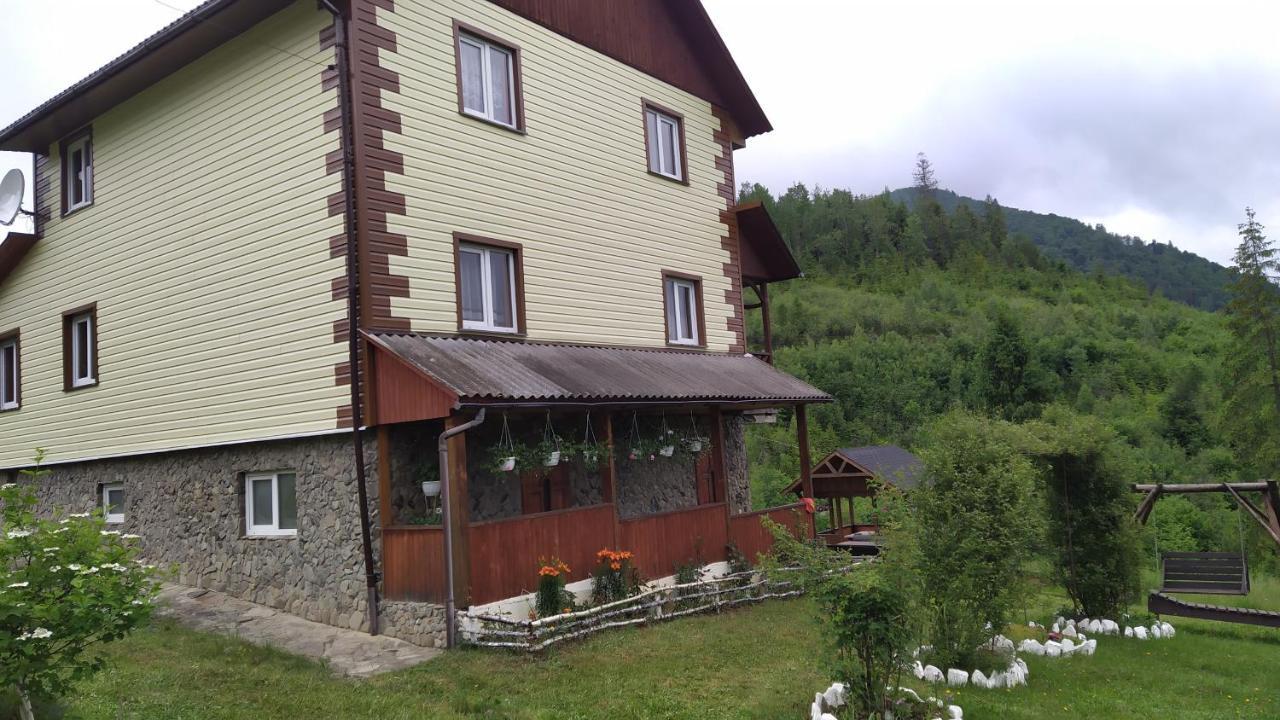 Родинна Оселя 슬랍스크 외부 사진