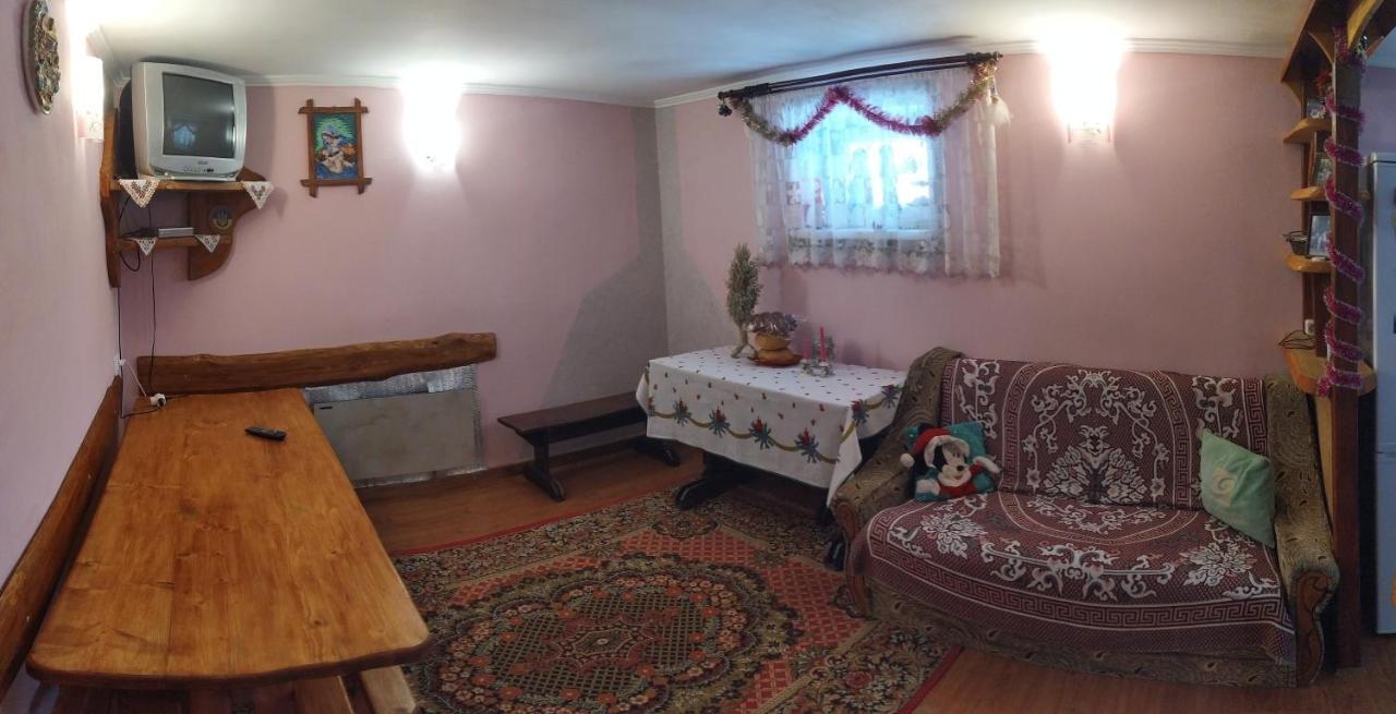 Родинна Оселя 슬랍스크 외부 사진